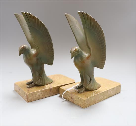 A pair of bronze eagle bookends H.19cm